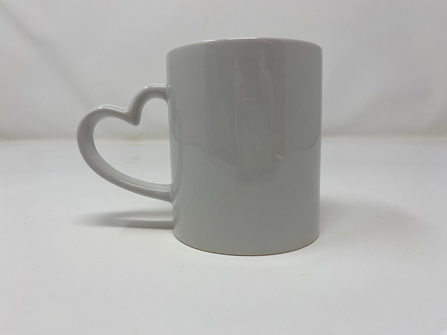 Coppia Tazza con manico a cuore bianca